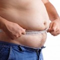 尋常性乾癬に肥満は厳禁！過剰な内臓脂肪が原因