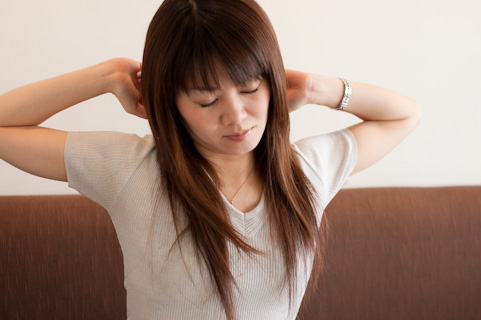 腰痛の原因となる6つの悪い習慣を改善する方法