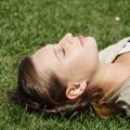 ドローイン効果を高めるなら仰向けで両手を開く