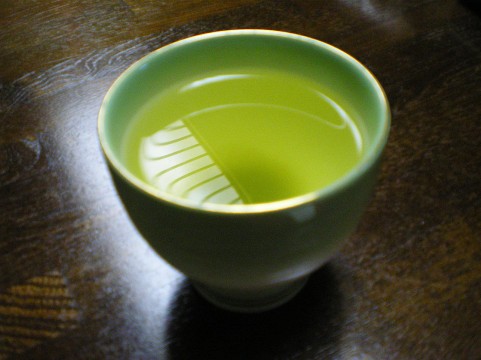 認知症の予防には緑茶！
