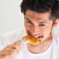筋肉貯金をするためには毎食タンパク質を食べる