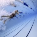 体幹トレーニングの効果で泳ぐのが速くなる理由