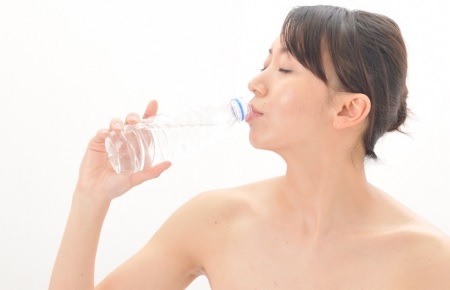 インフルエンザ予防に水を飲むのが効果的な理由