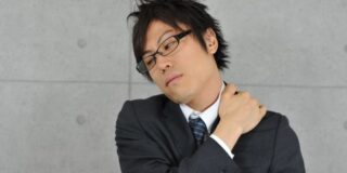 菱形筋をPNFストレッチすることで肩こりを解消