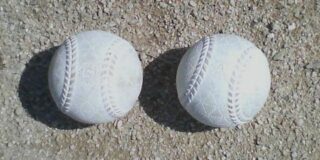 冷え性が治るツボ！梨状筋をボールでほぐす